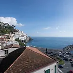 Amalfitano 아파트 *